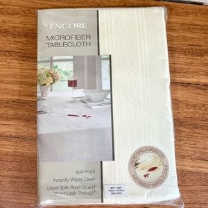 Encore Microfiber Spill Proof Tablecloth ~ Ivory ~ New In Package